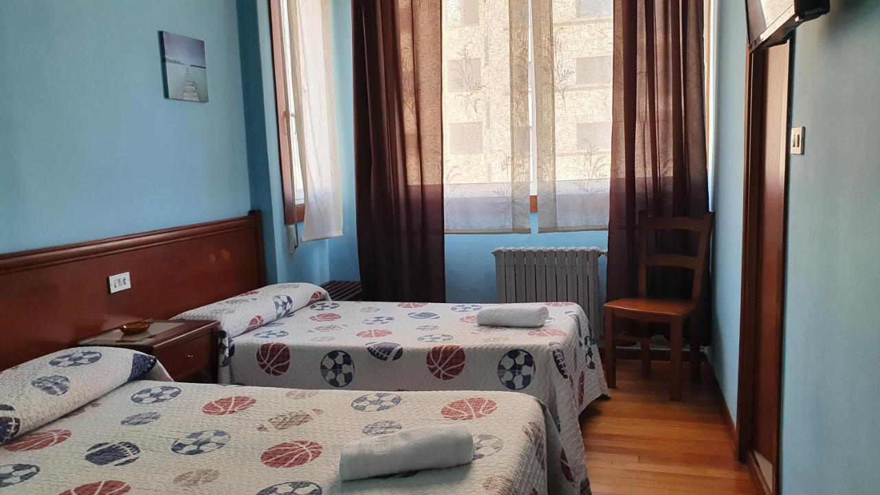 Pension Residencia Buenos Aires วิโก ภายนอก รูปภาพ