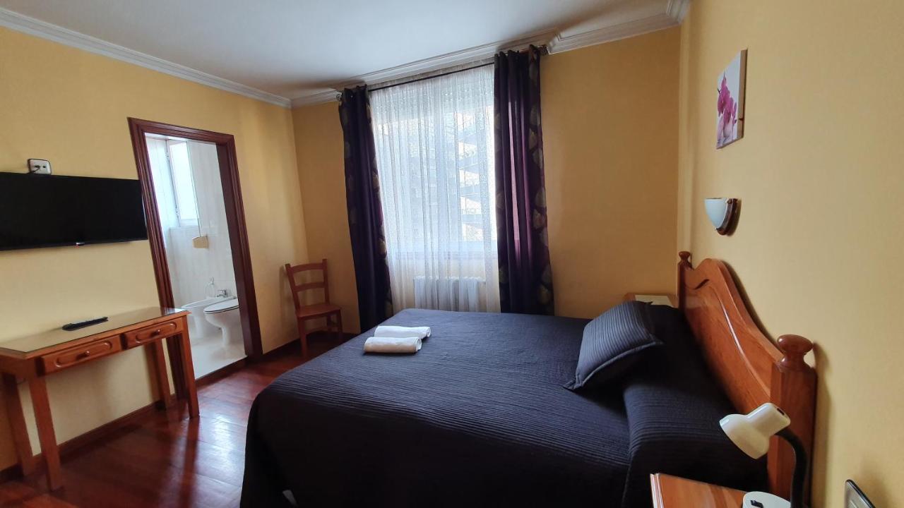 Pension Residencia Buenos Aires วิโก ภายนอก รูปภาพ