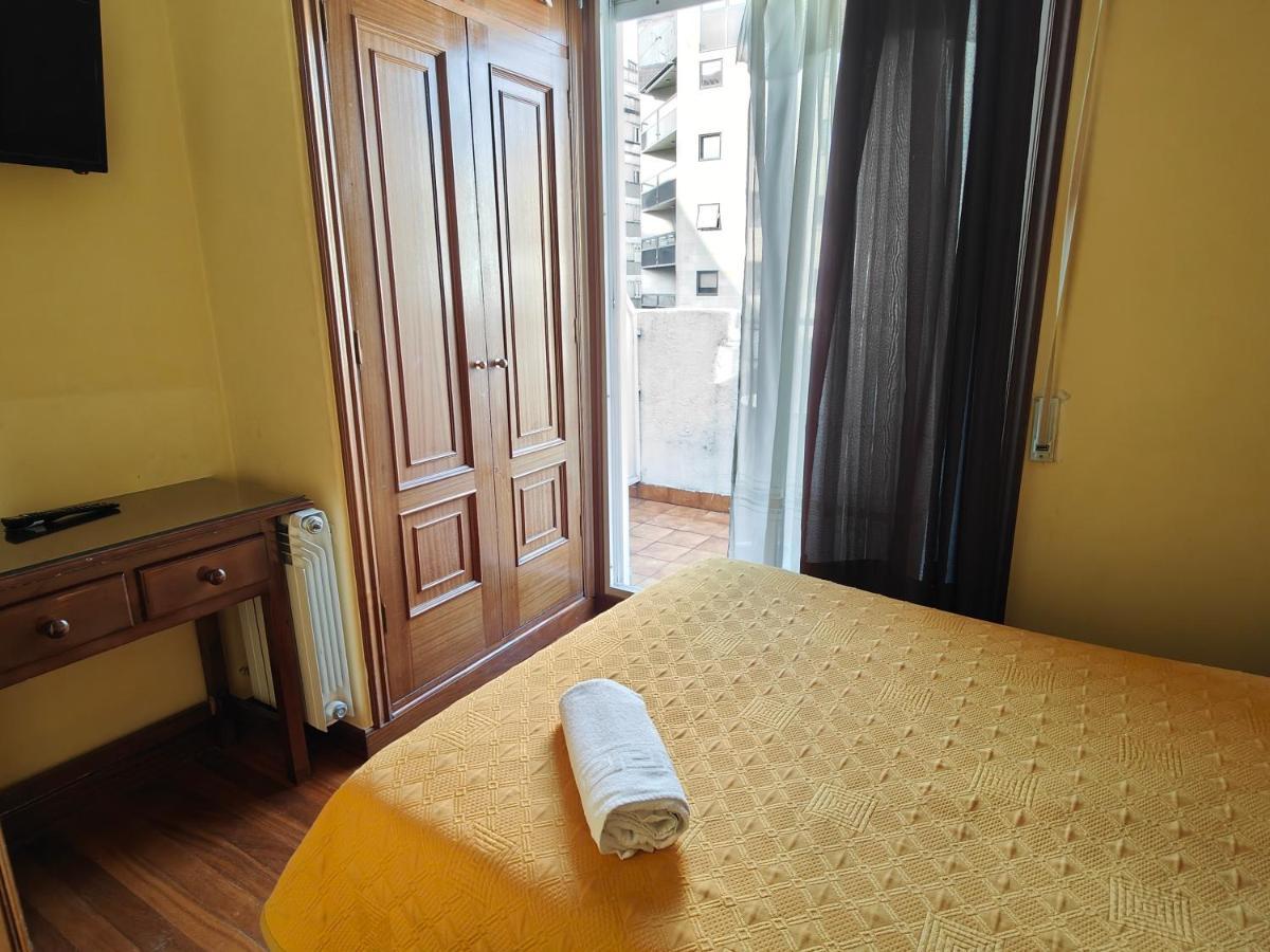 Pension Residencia Buenos Aires วิโก ภายนอก รูปภาพ