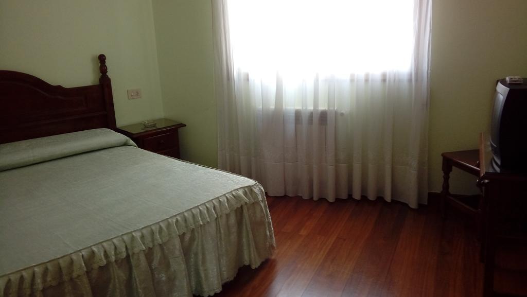 Pension Residencia Buenos Aires วิโก ภายนอก รูปภาพ