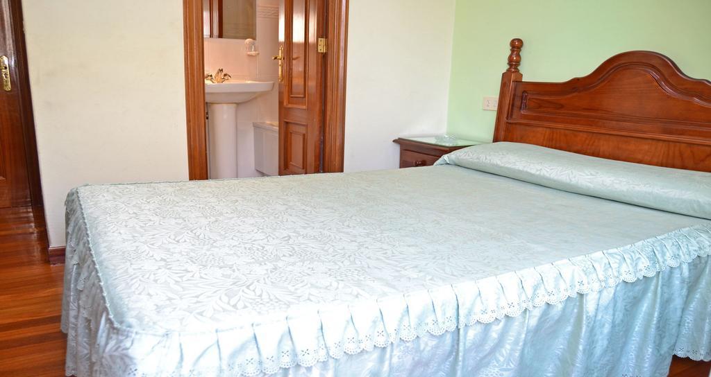 Pension Residencia Buenos Aires วิโก ภายนอก รูปภาพ