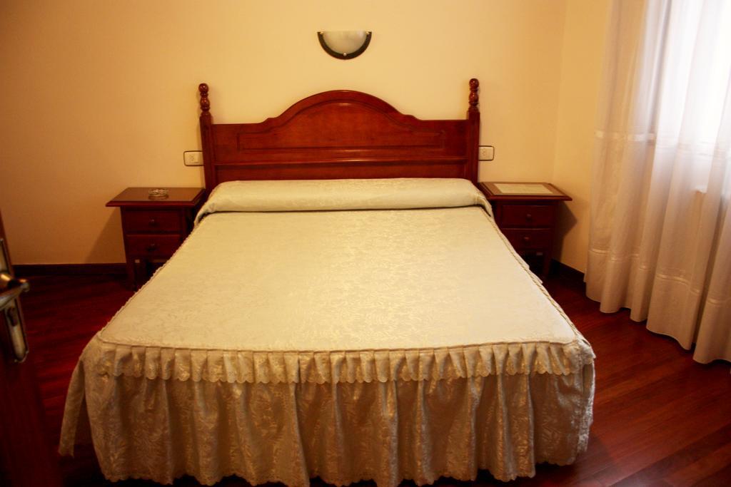 Pension Residencia Buenos Aires วิโก ภายนอก รูปภาพ